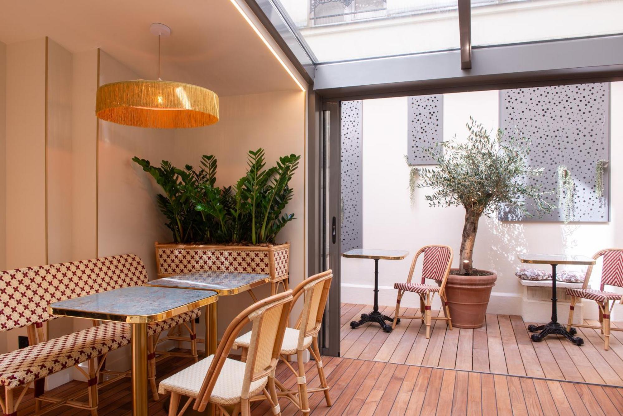 Mercure Paris Pigalle Sacre Coeur Esterno foto